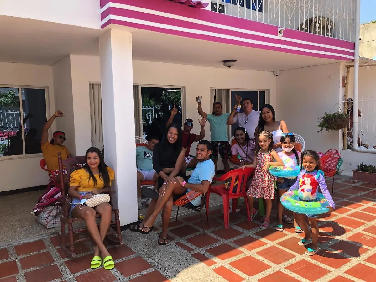 Gasthuis Casa Hospedaje Villaluz- A 5 Minutos De La Playa Santa Marta