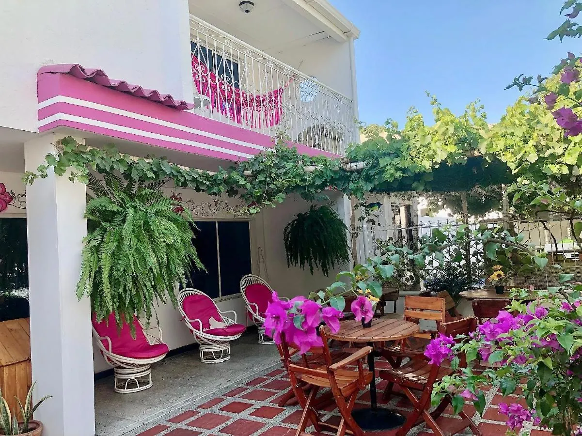 Gasthuis Casa Hospedaje Villaluz- A 5 Minutos De La Playa Santa Marta