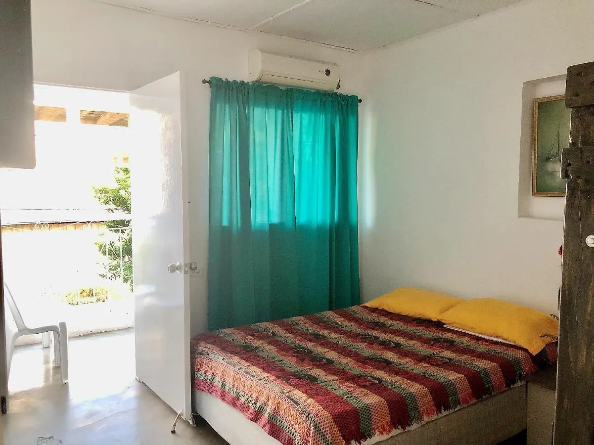 Gasthuis Casa Hospedaje Villaluz- A 5 Minutos De La Playa Santa Marta  Colombia